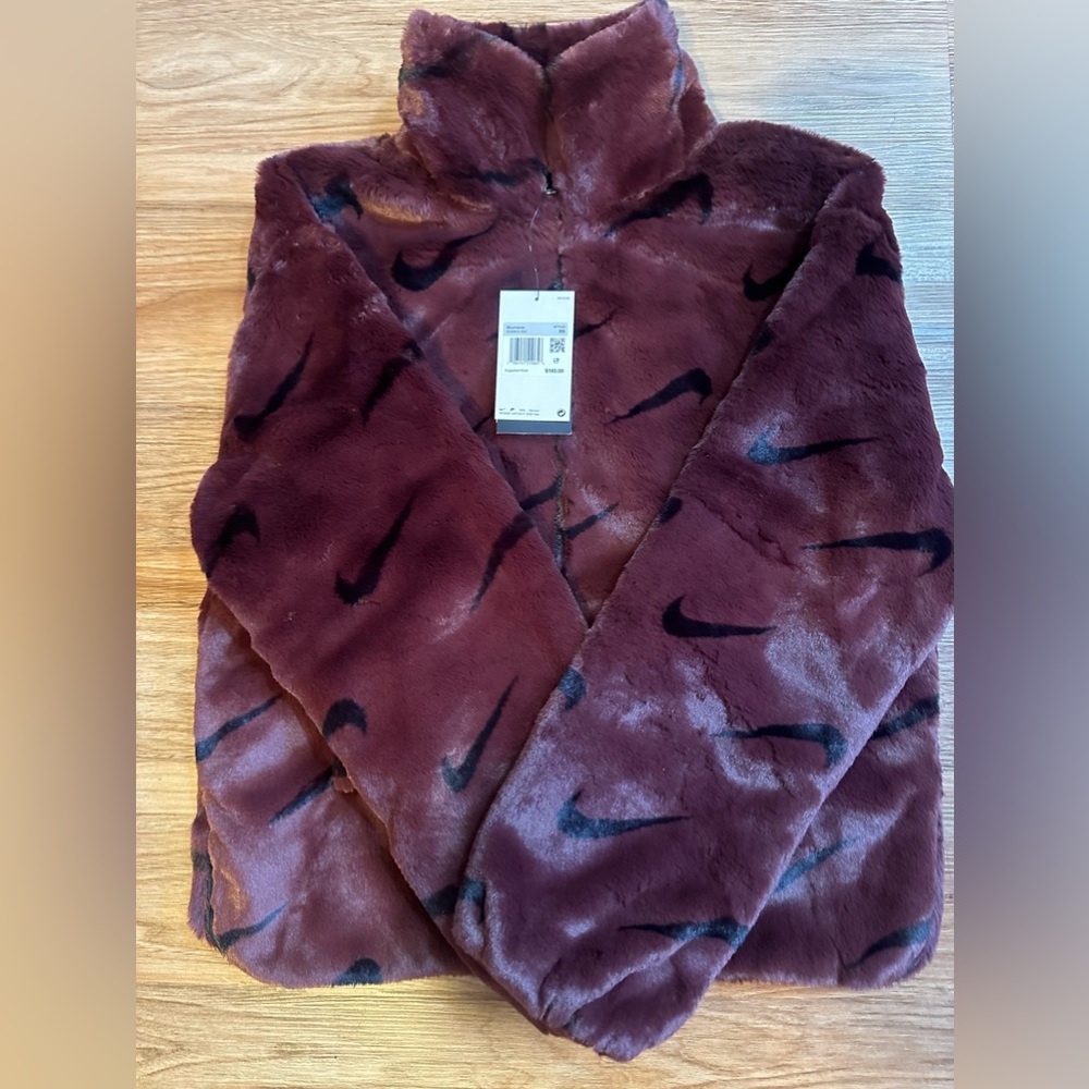 NWT NIKE Women’s Faux Fur AOP Jacket Burgundy Crush/Black/Black Sz XS